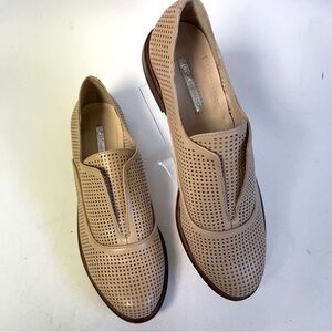 BCBGENERATION Women’s Perforated Oxford Shoes NWOT